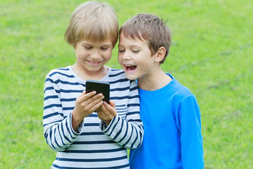 App Presents Opts: Pokemon Go Tricks Kids into Learning, Exercising